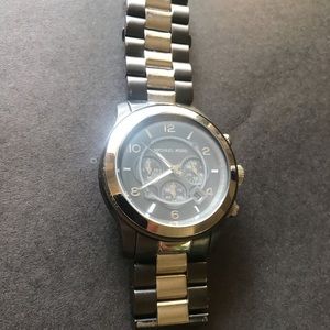 Michael Kors Accessories - Authentic Michael Kors Runway Watch Michael Kors Accessories - Authentic Michael Kors Runway Watch